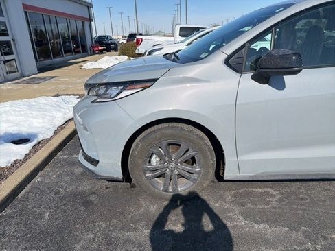 Used 2026 Toyota Sienna XSE image 10