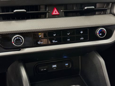 Used 2025 Kia Sportage LX image 23