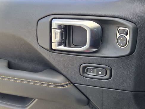 New 2025 Jeep Wrangler Sahara image 20