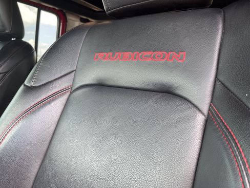 Used 2019 Jeep Wrangler Unlimited Rubicon AWD/4WD image 35
