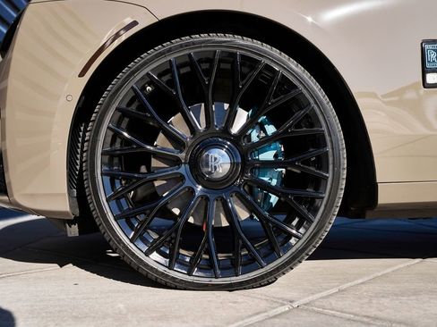 Used 2025 Rolls-Royce Ghost AWD/4WD image 3