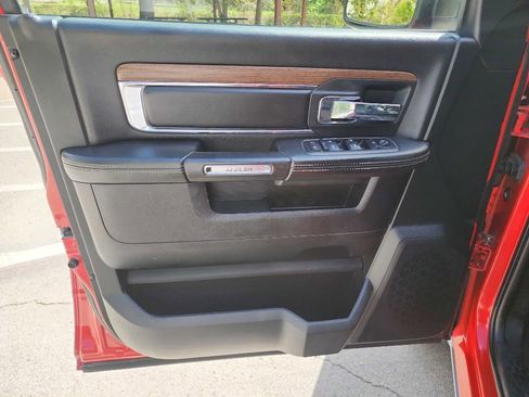 Used 2014 RAM 1500 Laramie image 17