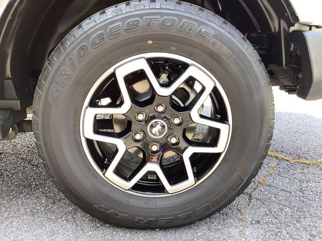 Used 2023 Ford Bronco Outer Banks AWD/4WD image 9