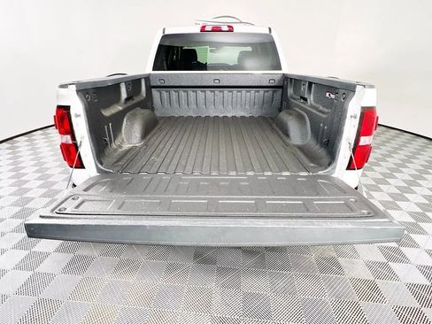 Used 2016 GMC Sierra 1500 SLE w/ SLE Value Package image 24