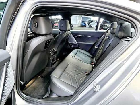 Used 2025 BMW 540i xDrive w/ Premium Package AWD/4WD image 26