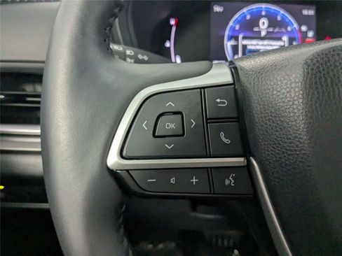 Certified 2024 Toyota Grand Highlander FWD image 16