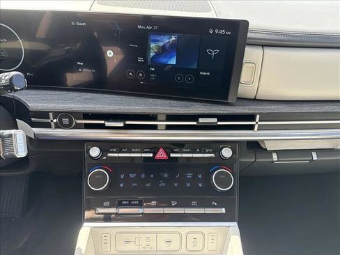 Certified 2025 Hyundai Santa Fe Calligraphy image 15