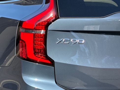 New 2026 Volvo XC90 B5 Plus image 7
