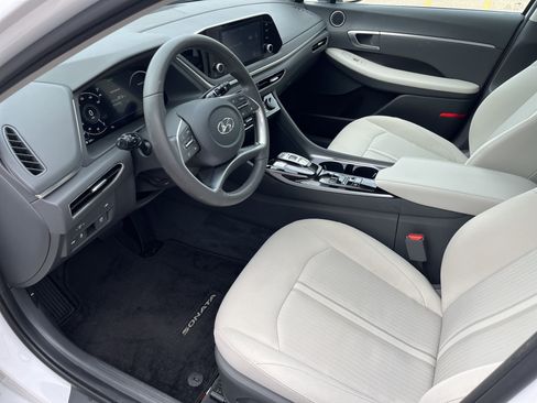 Used 2022 Hyundai Sonata SEL w/ Convenience Package FWD image 8
