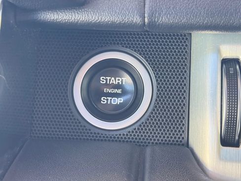 Used 2019 Land Rover Range Rover HSE AWD/4WD image 25