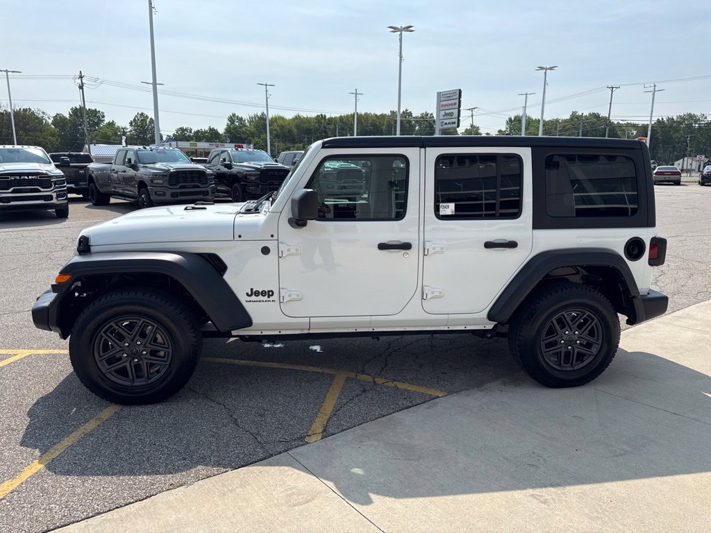 Used 2024 Jeep Wrangler Unlimited Sport AWD/4WD image 12
