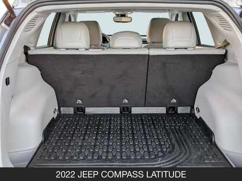 Used 2022 Jeep Compass Latitude image 21