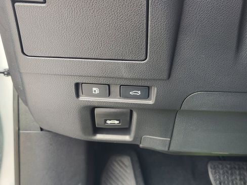 Used 2025 Lexus ES 350 w/ Premium Package image 22