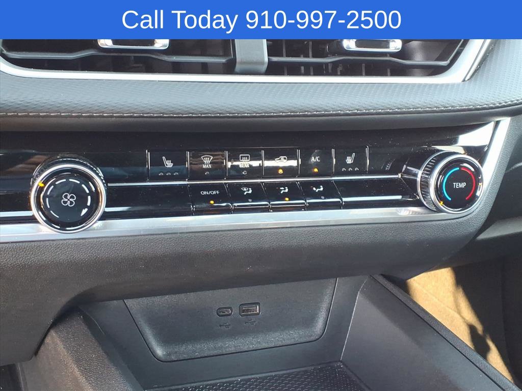 Used 2026 Chevrolet Equinox LT FWD image 15