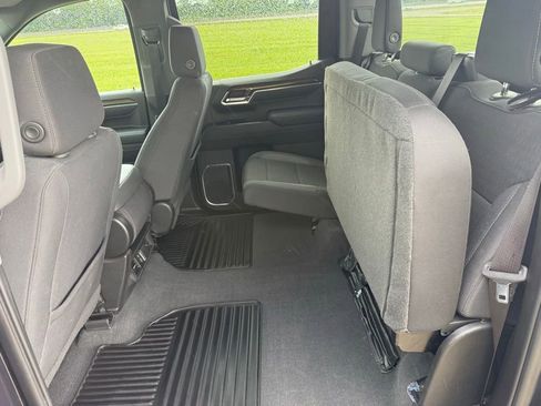 Used 2023 Chevrolet Silverado 1500 LT AWD/4WD image 13