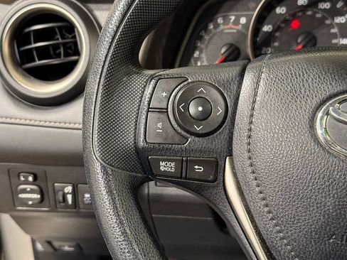 Used 2015 Toyota RAV4 XLE image 24
