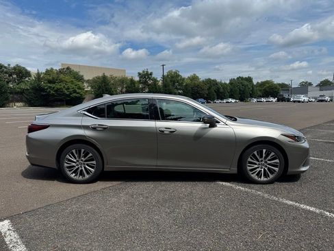 Used 2019 Lexus ES 350 w/ Premium Package FWD image 5