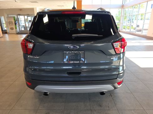 Used 2019 Ford Escape Titanium AWD/4WD image 9