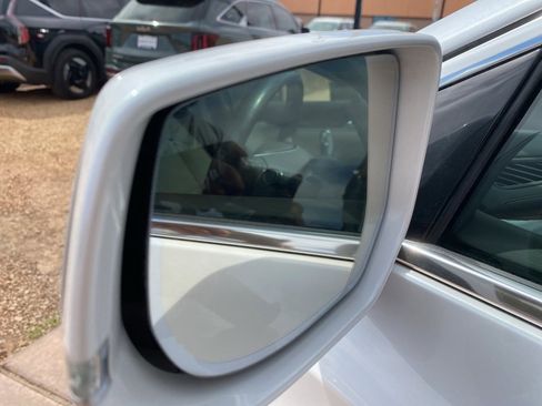 Used 2017 Cadillac XTS Luxury w/ Driver Awareness Package image 24