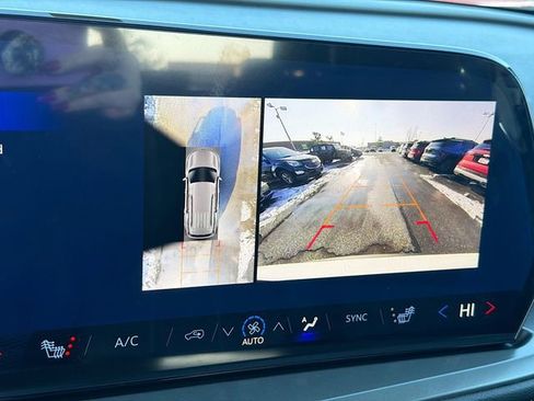 New 2026 Chevrolet Traverse LT w/ Midnight/Sport Edition image 13