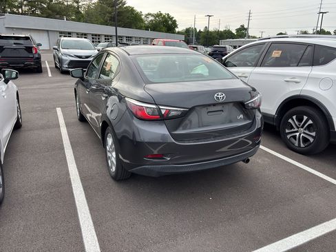 Used 2017 Toyota Yaris iA FWD image 3
