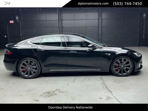 Used 2020 Tesla Model S Performance image 8