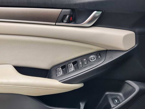 Used 2018 Honda Accord LX image 23