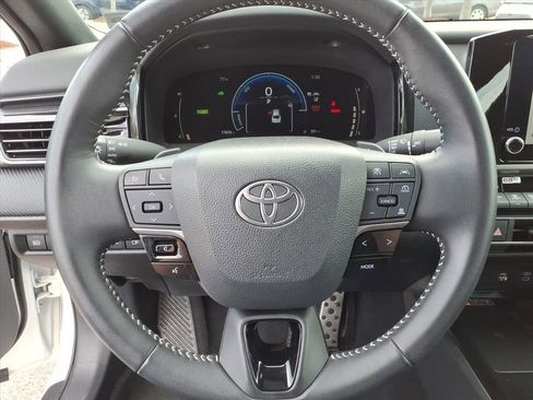 Certified 2025 Toyota Camry SE FWD image 21