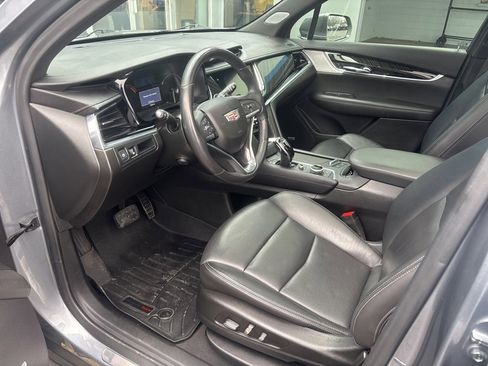 Used 2020 Cadillac XT6 Premium Luxury image 14