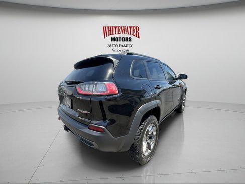 Used 2019 Jeep Cherokee Trailhawk w/ Comfort/Convenience Group AWD/4WD image 6