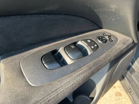 Used 2014 Nissan Pathfinder S FWD image 15