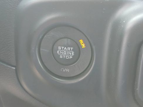 Used 2022 Jeep Wrangler Unlimited Sport AWD/4WD image 25
