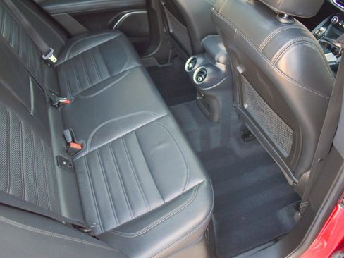 Used 2018 Alfa Romeo Stelvio Ti Sport image 36