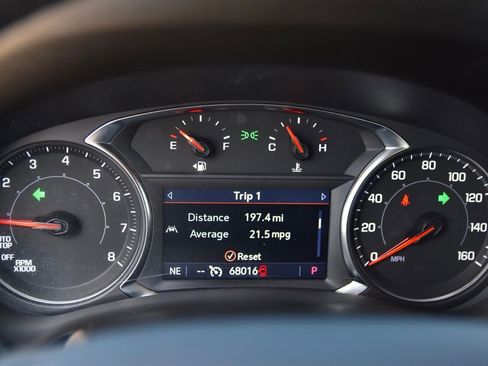 Used 2022 GMC Terrain SLT w/ Infotainment Package II image 25