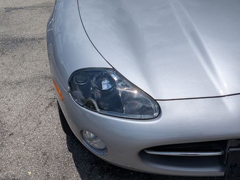 Used 2003 Jaguar XK8 Convertible RWD image 9