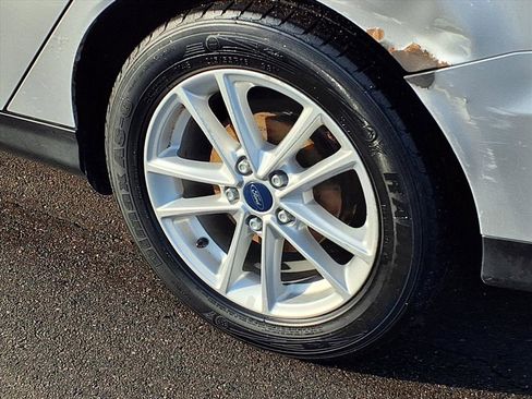 Used 2017 Ford Focus SE image 22