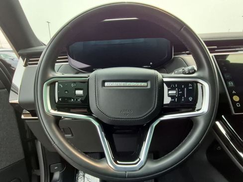 Used 2025 Land Rover Range Rover Sport SE AWD/4WD image 16