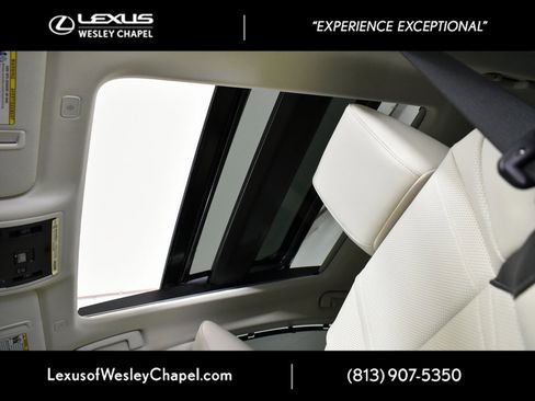 New 2025 Lexus ES 350 Ultra Luxury image 14