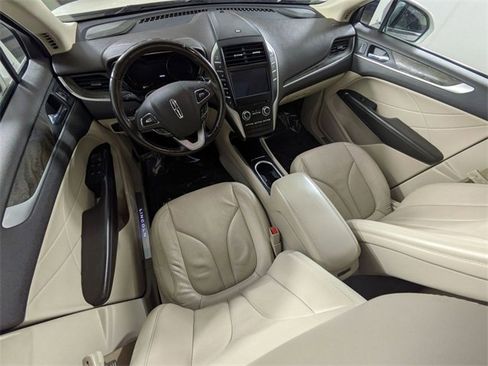 Used 2019 Lincoln MKC Reserve w/ MKC Climate Package image 9