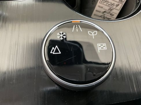 Used 2024 Nissan Rogue SV AWD/4WD image 19