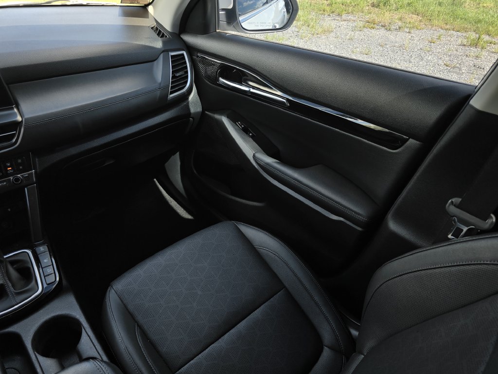 Used 2024 Kia Seltos EX AWD/4WD image 18