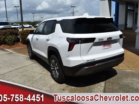 New 2026 Chevrolet Equinox LT w/ Convenience Package II FWD image 7
