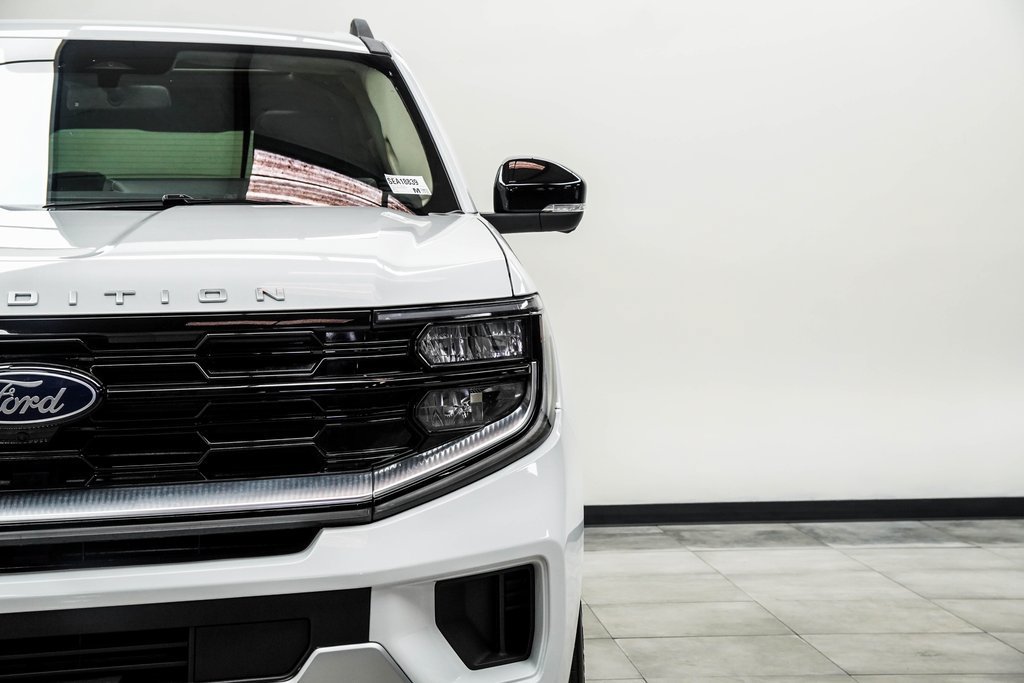 Used 2025 Ford Expedition Platinum AWD/4WD image 8