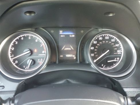 Certified 2021 Toyota Camry SE image 22