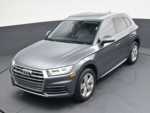 Used 2018 Audi Q5 2.0T Premium Plus w/ Premium Plus Package AWD/4WD image 24