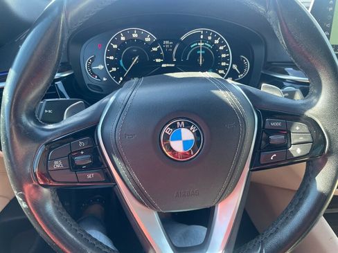 Used 2018 BMW 530e 530e iPerformance image 13