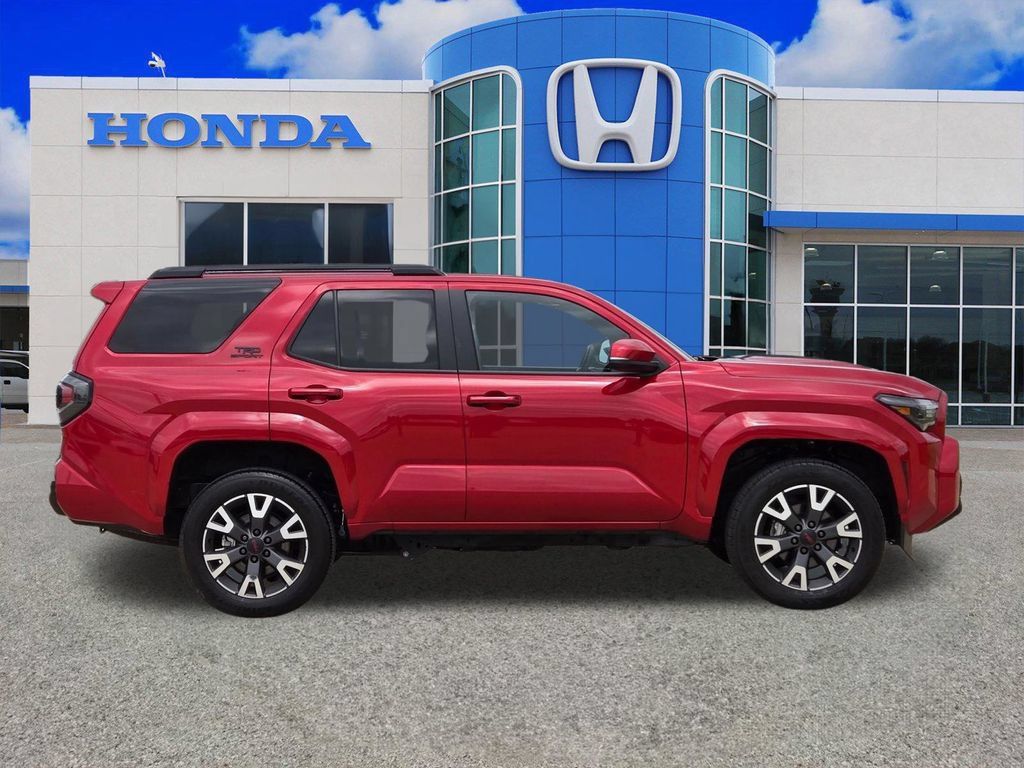 Used 2025 Toyota 4Runner TRD Sport AWD/4WD image 2