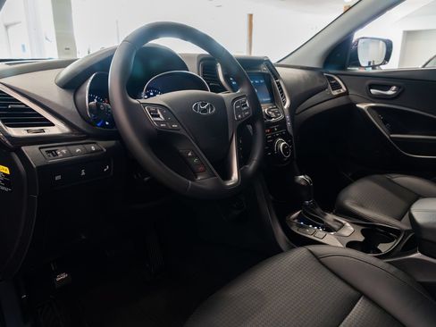 Used 2014 Hyundai Santa Fe Sport 2.0T w/ Navigation Package 06 AWD/4WD image 18