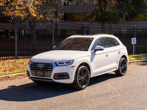 Used 2018 Audi Q5 Prestige w/ Prestige Package image 27