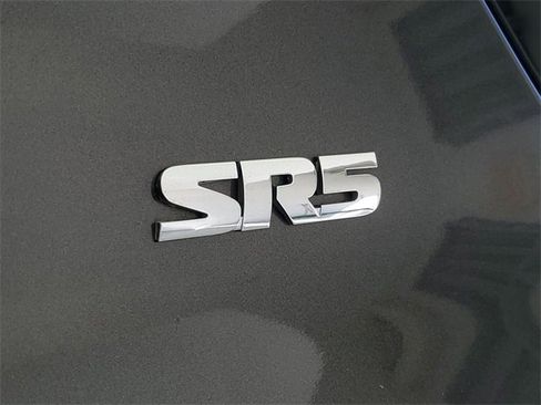 Used 2022 Toyota 4Runner SR5 Premium image 12